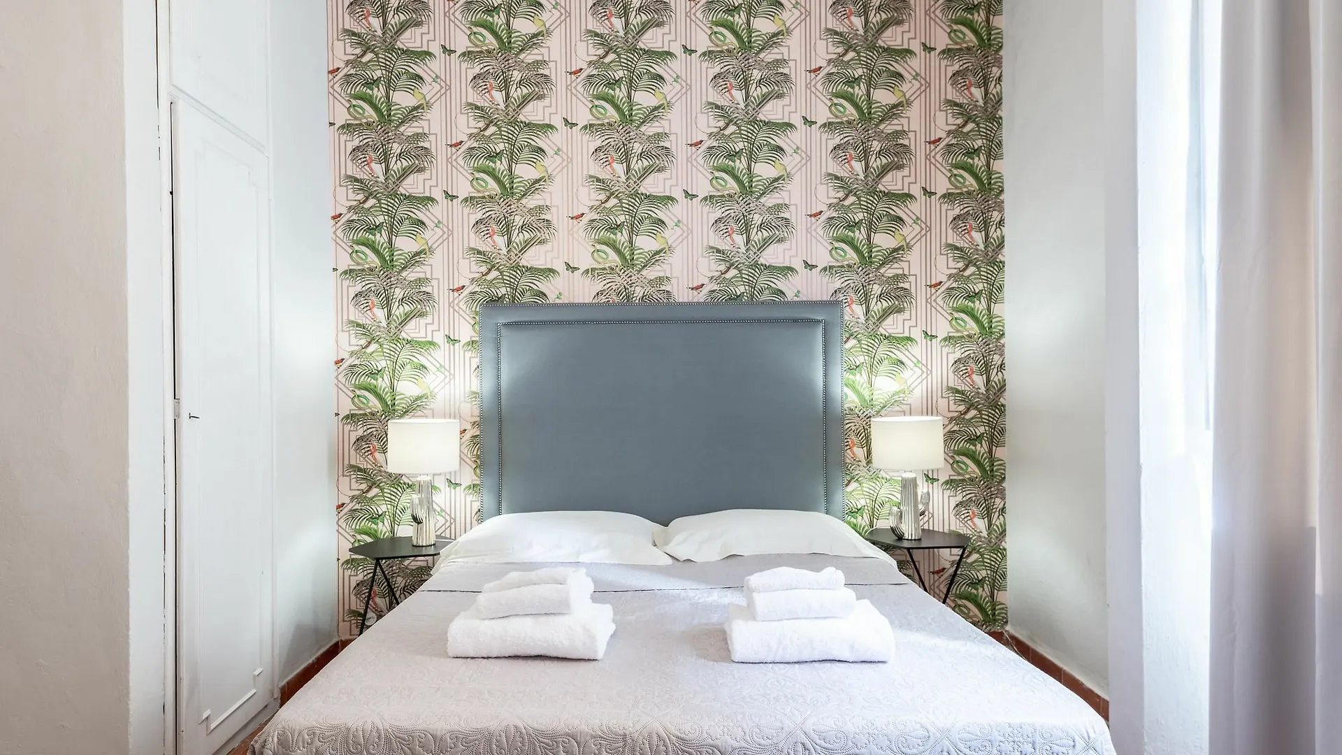 Santo Spirito Jungle Apartment Florence Italy